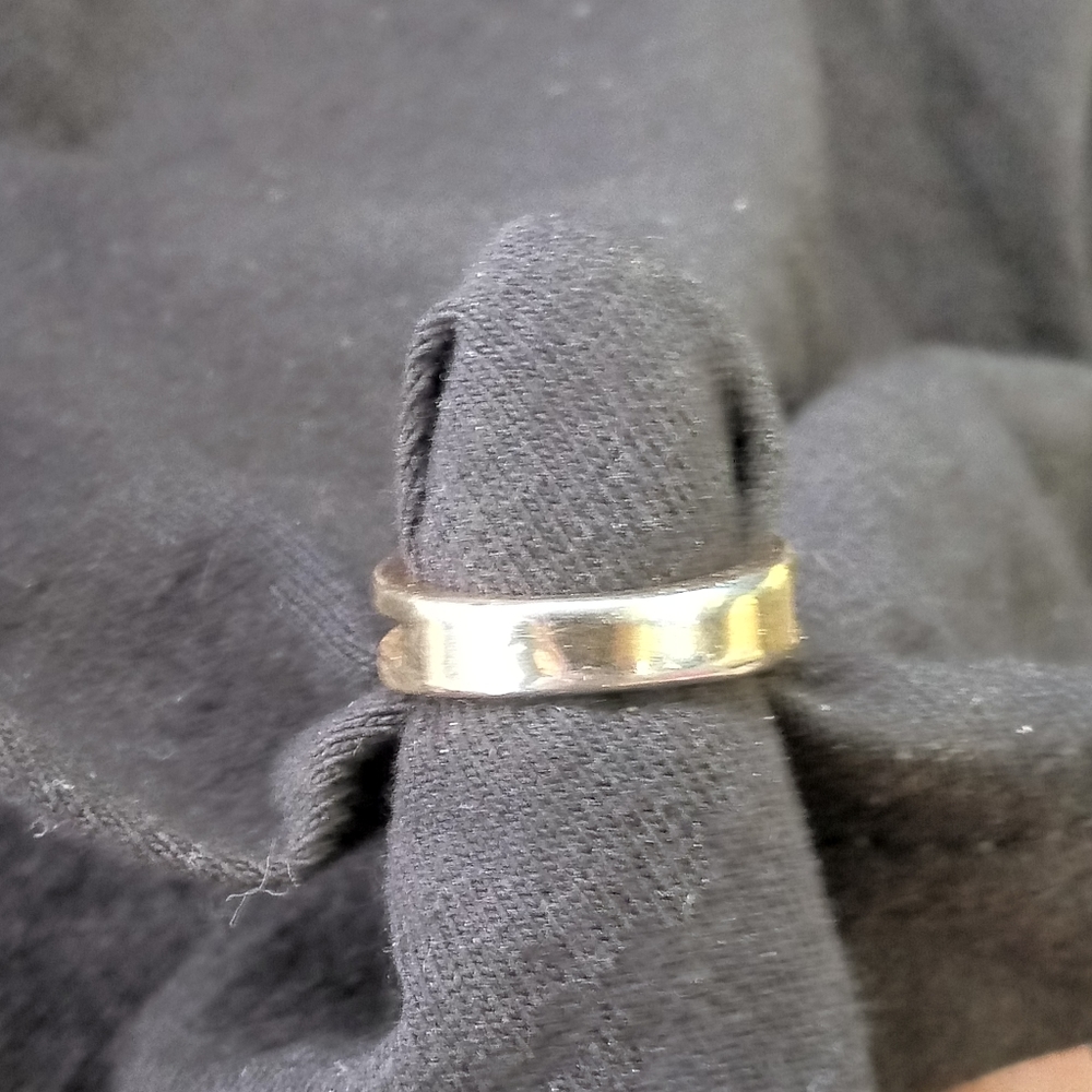 Ring - Picture 2 of 2